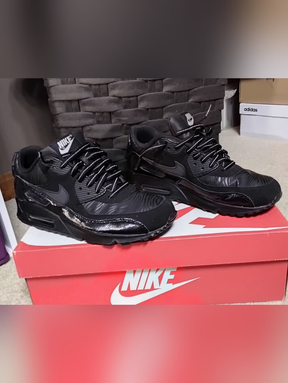 Nike Air Max 90, Black, Size 8 Women/6.5 Youth - Picture 3 of 14